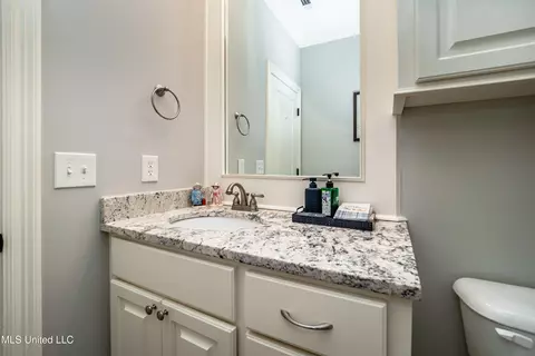 Bath - 720 Adair St, Brandon, MS 39047 photo 4 of 4