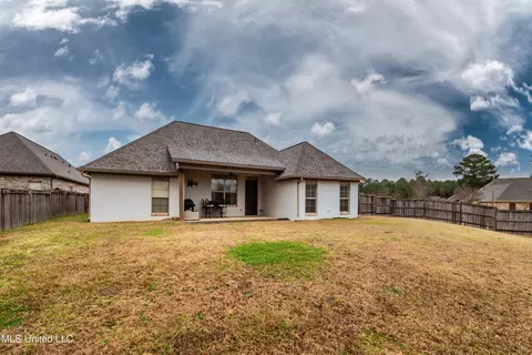 Exterior - 720 Adair St, Brandon, MS 39047 photo 3 of 4