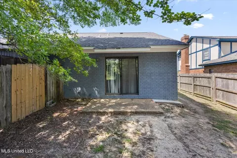 Exterior - 2455 River Oaks Blvd #A & B, Jackson, MS 39211 photo 5 of 7