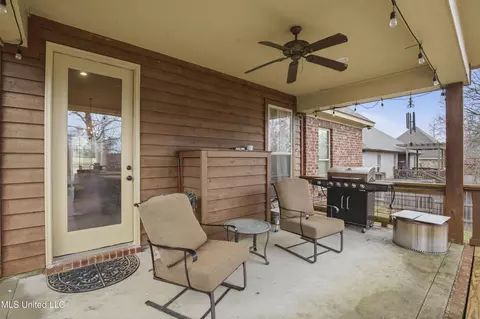 Exterior - 229 Turtle Ln, Brandon, MS 39047 photo 4 of 10