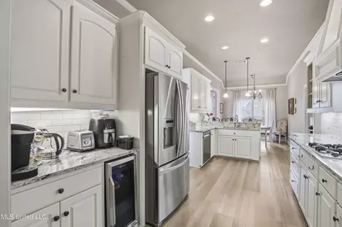 Kitchen - 229 Turtle Ln, Brandon, MS 39047 photo 3 of 3