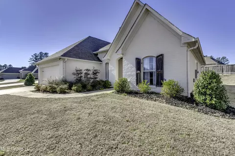 Exterior - 118 Hampstead Dr, Madison, MS 39110 photo 8 of 11