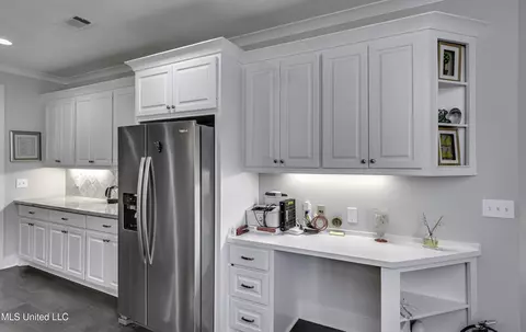 Kitchen - 118 Hampstead Dr, Madison, MS 39110 photo 7 of 9