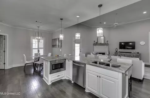 Kitchen - 118 Hampstead Dr, Madison, MS 39110 photo 4 of 9