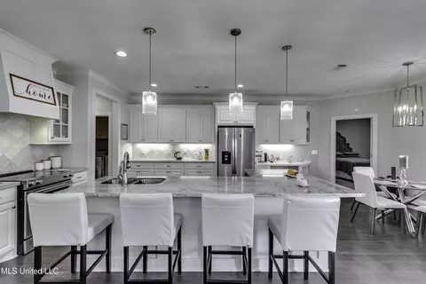 Kitchen - 118 Hampstead Dr, Madison, MS 39110 photo 1 of 9