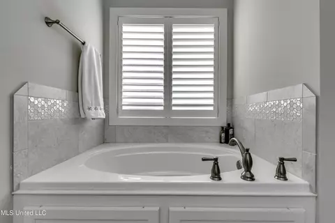 Bath - 118 Hampstead Dr, Madison, MS 39110 photo 6 of 8