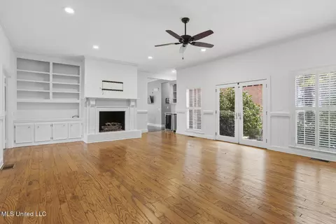 Living - 288 Morgan Rd, Canton, MS 39046 photo 2 of 6
