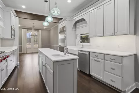 Kitchen - 288 Morgan Rd, Canton, MS 39046 photo 6 of 8