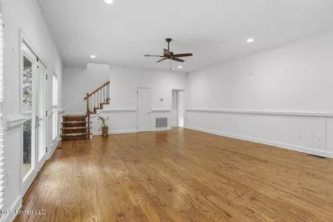 Living - 288 Morgan Rd, Canton, MS 39046 photo 1 of 6