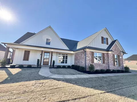 Exterior - 1755 Bakersfield Way, Nesbit, MS 38651 photo 2 of 8