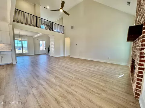 Living - 1755 Bakersfield Way, Nesbit, MS 38651 photo 4 of 6