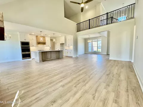 Living - 1755 Bakersfield Way, Nesbit, MS 38651 photo 5 of 6