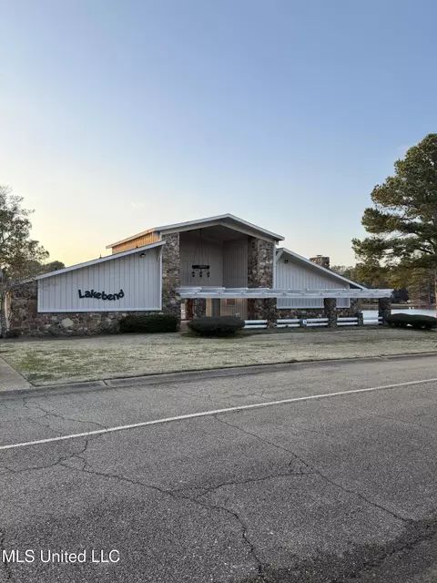 111 Lakebend Cir, Brandon, MS 39042 photo 3