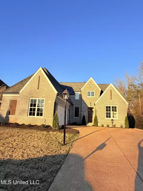 4338 S Bolivar Trl, Olive Branch, MS 38654
