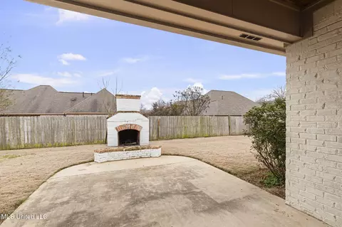 Exterior - 602 Belle Oak Ln, Brandon, MS 39042 photo 4 of 9