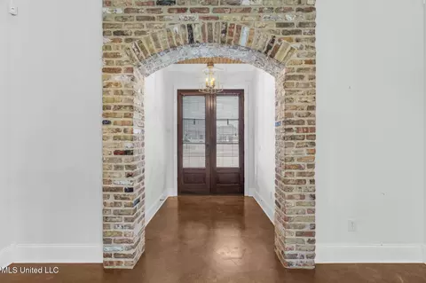 Entry Way - 602 Belle Oak Ln, Brandon, MS 39042 photo 1 of 8