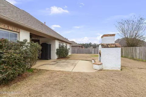 Exterior - 602 Belle Oak Ln, Brandon, MS 39042 photo 6 of 9