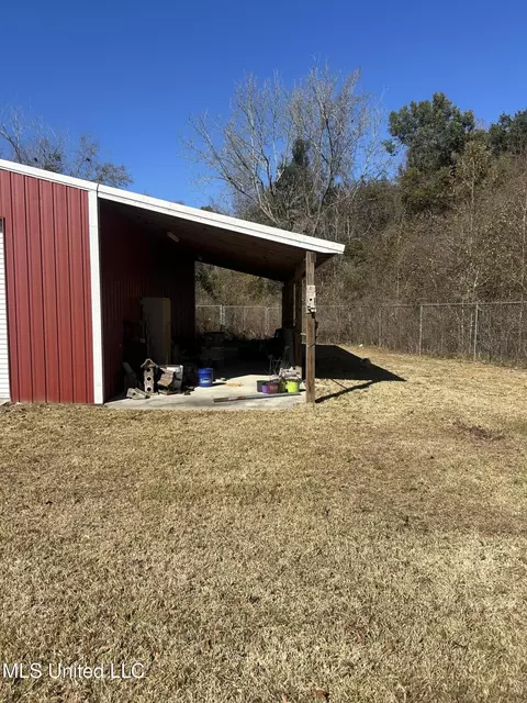 Exterior - 3906 River Pine Dr, Moss Point, MS 39563 photo 3 of 6
