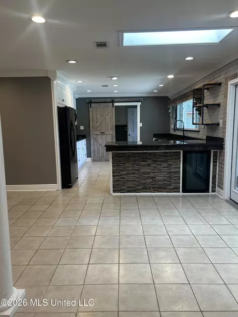 Kitchen - 3906 River Pine Dr, Moss Point, MS 39563 photo 1 of 2