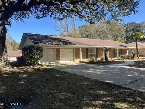 Exterior - 3906 River Pine Dr, Moss Point, MS 39563 photo 5 of 6