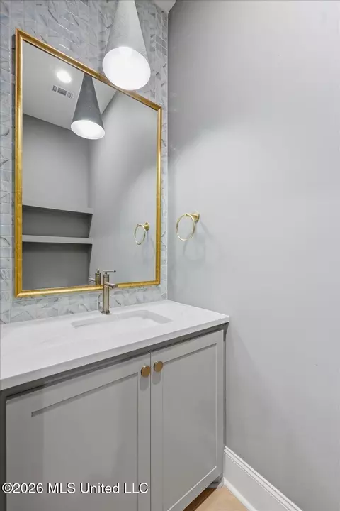 Bath - 130 Water St, Madison, MS 39110 photo 1 of 5