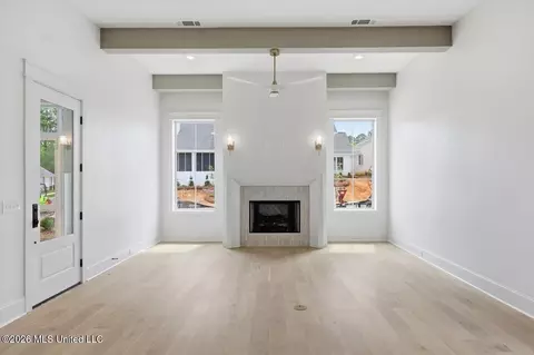 Living - 130 Water St, Madison, MS 39110 photo 4 of 7