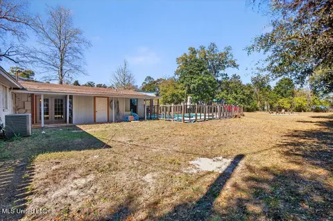 1592 E 2nd St, Pass Christian, MS 39571 photo 31