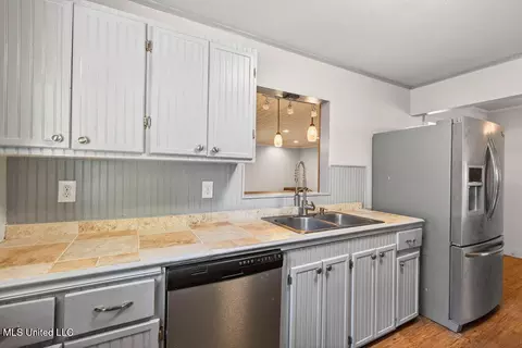 1592 E 2nd St, Pass Christian, MS 39571 photo 12