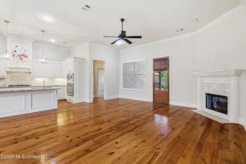 Living - 119 Camden Xing, Madison, MS 39110 photo 1 of 3