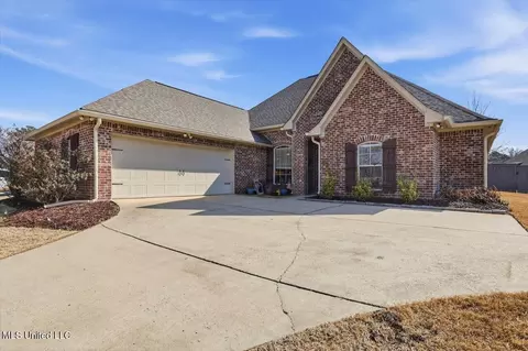 Exterior - 119 Camden Xing, Madison, MS 39110 photo 2 of 6