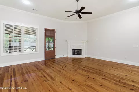 Living - 119 Camden Xing, Madison, MS 39110 photo 3 of 3