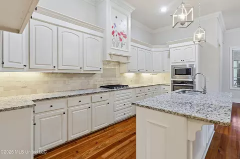 Kitchen - 119 Camden Xing, Madison, MS 39110 photo 2 of 2