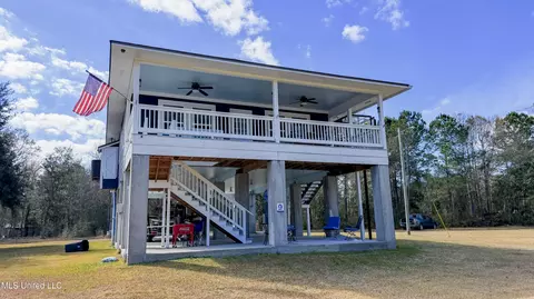 4004 Samoa Rd, Pearlington, MS 39572