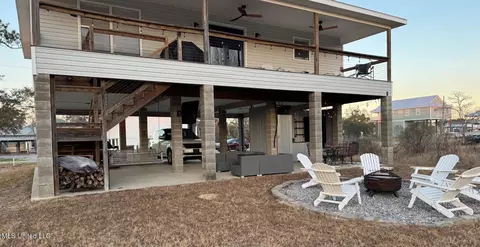4109 Mallard St, Bay Saint Louis, MS 39520