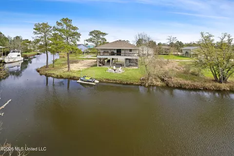 4109 Mallard St, Bay Saint Louis, MS 39520