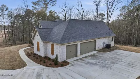 Exterior - 922 Mullican Rd, Florence, MS 39073 photo 3 of 7