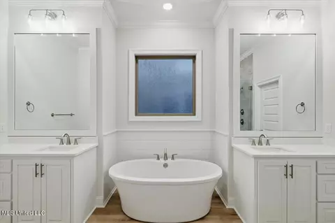 Bath - 922 Mullican Rd, Florence, MS 39073 photo 1 of 5