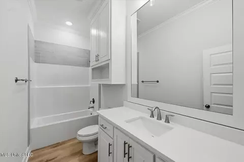 Bath - 922 Mullican Rd, Florence, MS 39073 photo 5 of 5