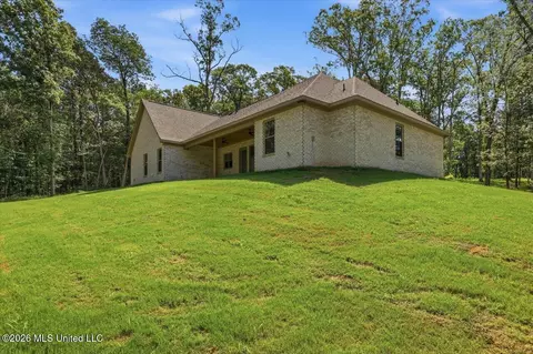 Exterior - 922 Mullican Rd, Florence, MS 39073 photo 6 of 8