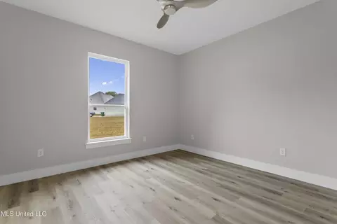 Bedroom - 2519 Duck Lake Dr, Moss Point, MS 39563 photo 4 of 5