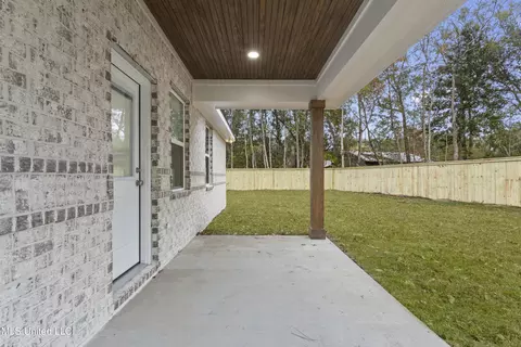 Exterior - 2519 Duck Lake Dr, Moss Point, MS 39563 photo 3 of 4