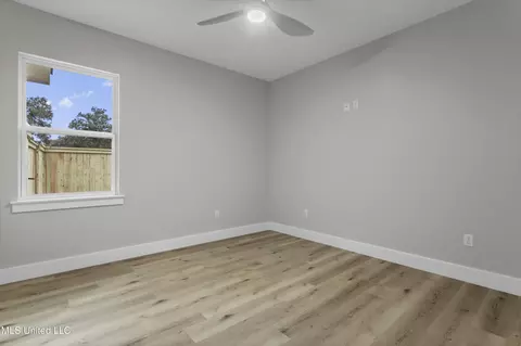 Bedroom - 2519 Duck Lake Dr, Moss Point, MS 39563 photo 2 of 5