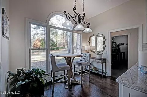 Dining - 340 Sherborne Pl, Flowood, MS 39232 photo 3 of 3