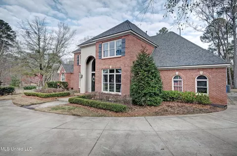 Exterior - 340 Sherborne Pl, Flowood, MS 39232 photo 3 of 6