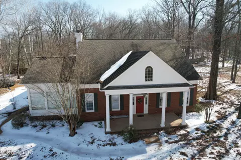 6750 Hunters Gln, Southaven, MS 38671