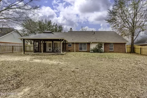 Exterior - 1063 Bayberry Dr, Flowood, MS 39232 photo 3 of 13
