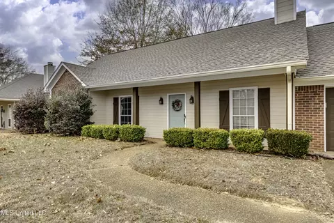 Exterior - 1063 Bayberry Dr, Flowood, MS 39232 photo 10 of 13