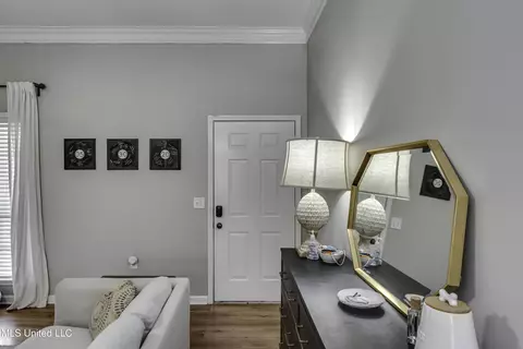 Entry Way - 1063 Bayberry Dr, Flowood, MS 39232 photo 4 of 4
