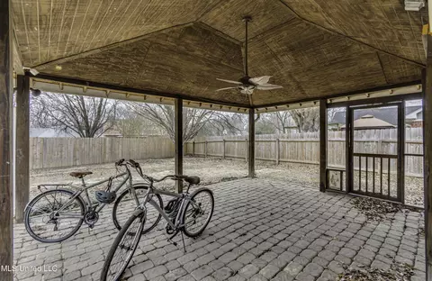 Exterior - 1063 Bayberry Dr, Flowood, MS 39232 photo 2 of 13
