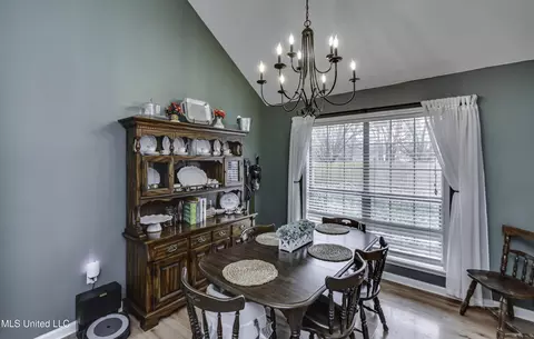 Dining - 1063 Bayberry Dr, Flowood, MS 39232 photo 3 of 4